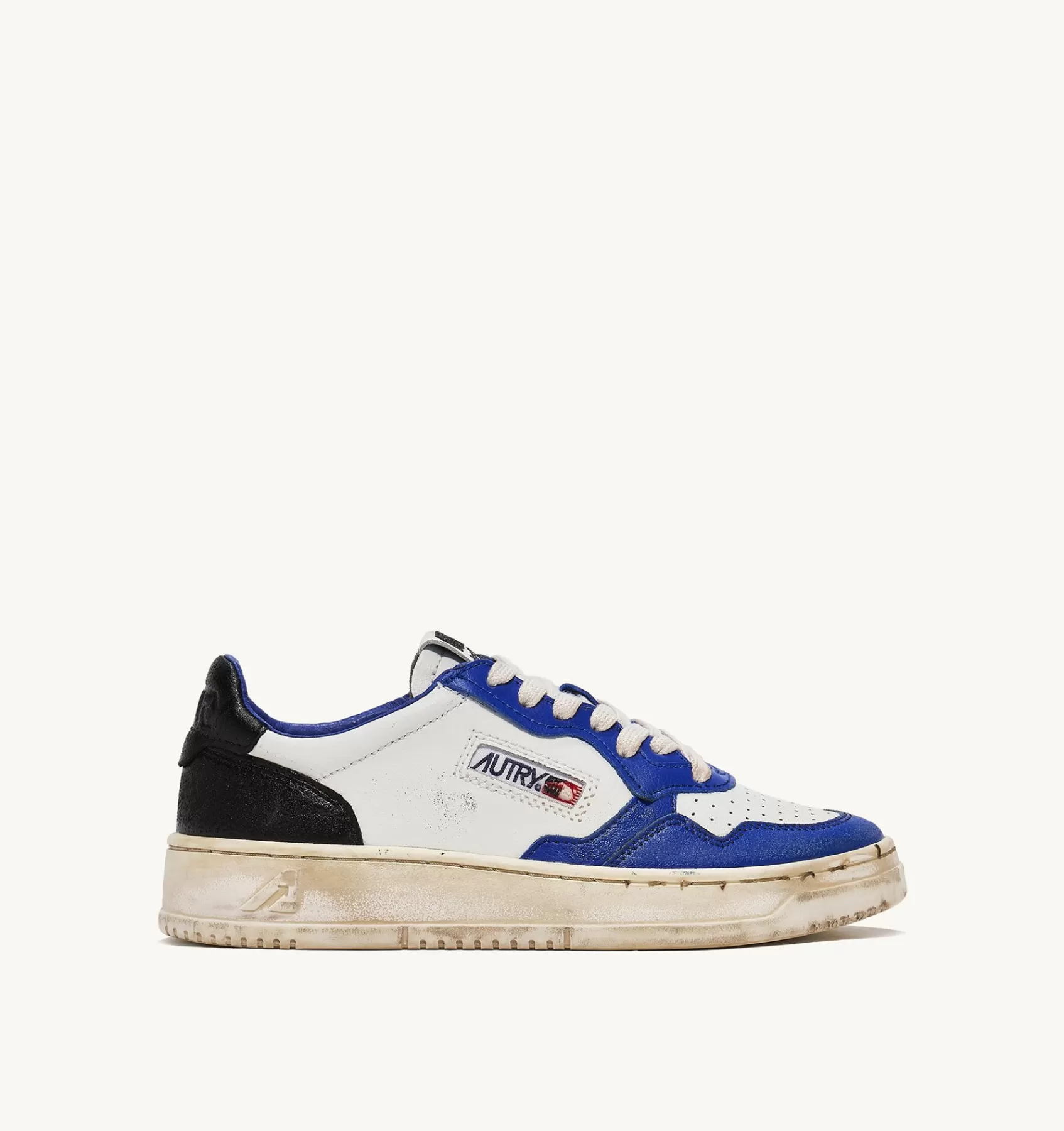 Männer AUTRY Sneakers Medalist Low Super Vintage Aus Weissem Leder In Blau Und Schwarz