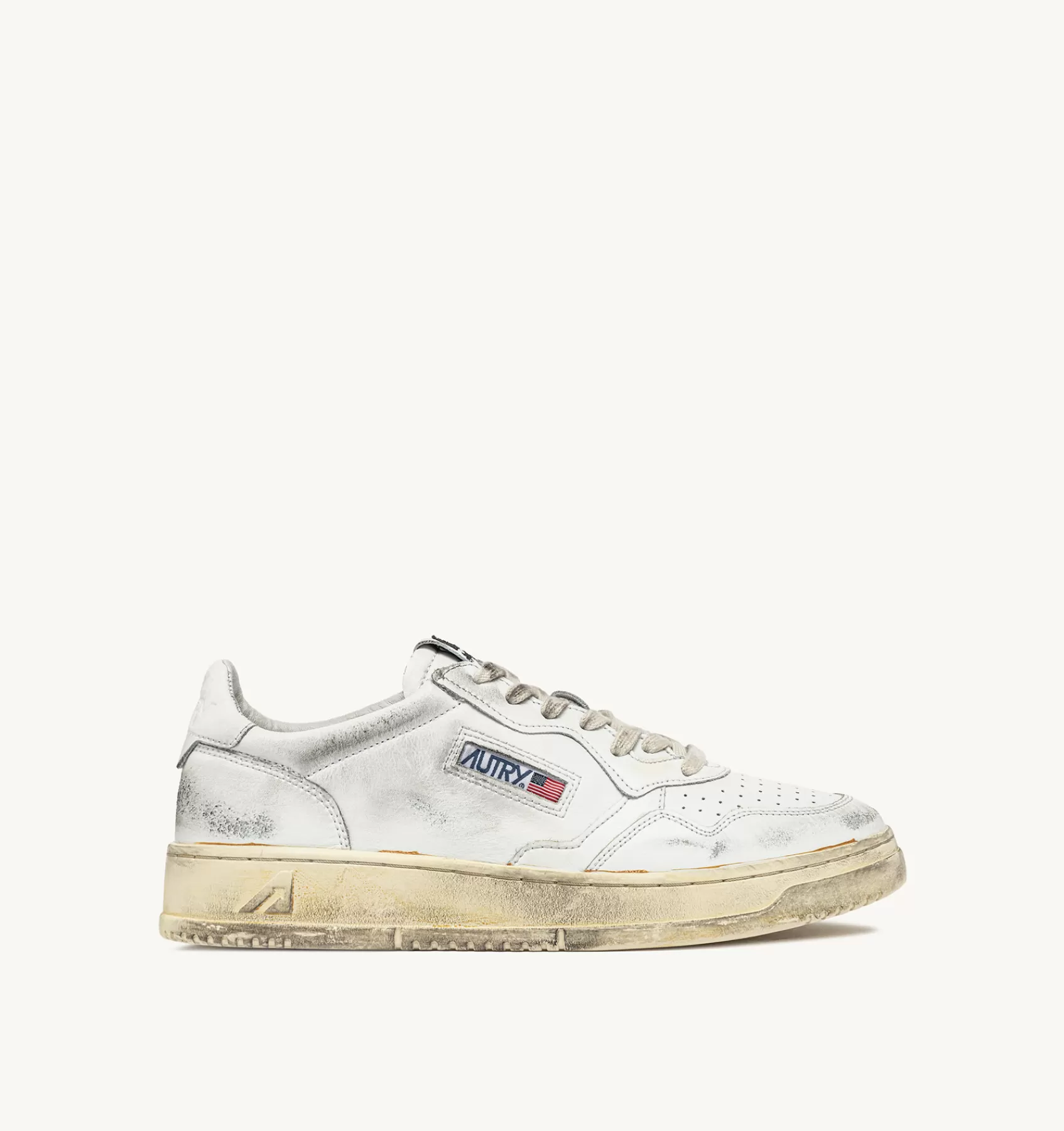 Männer AUTRY Sneakers Medalist Low Super Vintage Low Mit Glue Finish In Weissem Leder