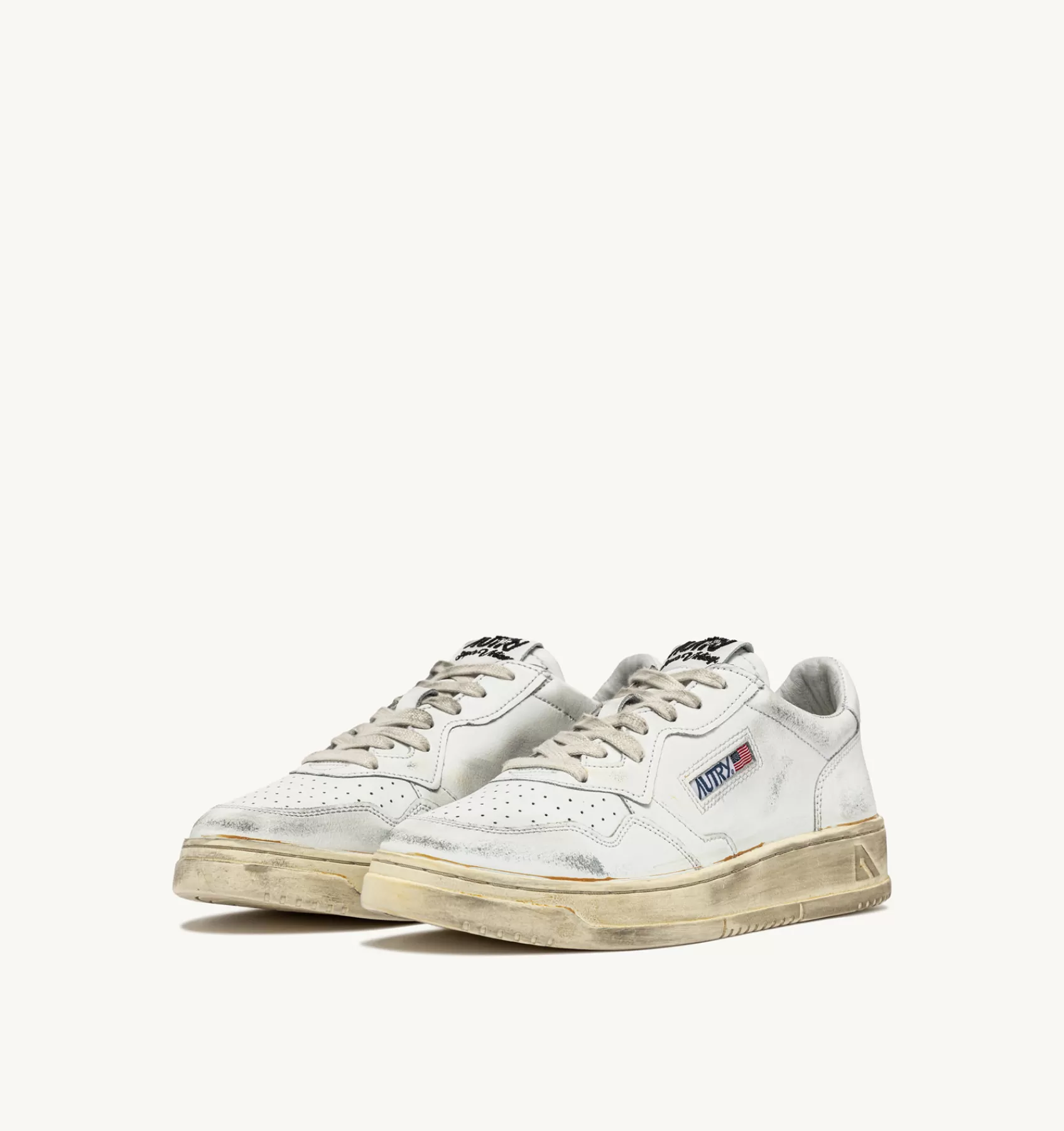 Männer AUTRY Sneakers Medalist Low Super Vintage Low Mit Glue Finish In Weissem Leder