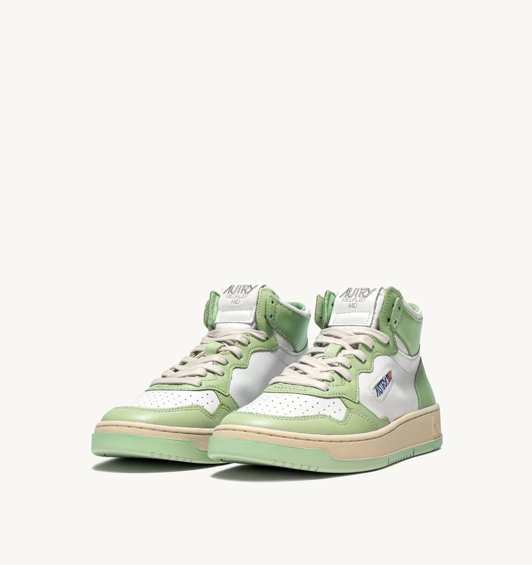 Frauen AUTRY Sneakers Medalist Mid Aus Zweifarbigem Leder Weiss Und Nile Green