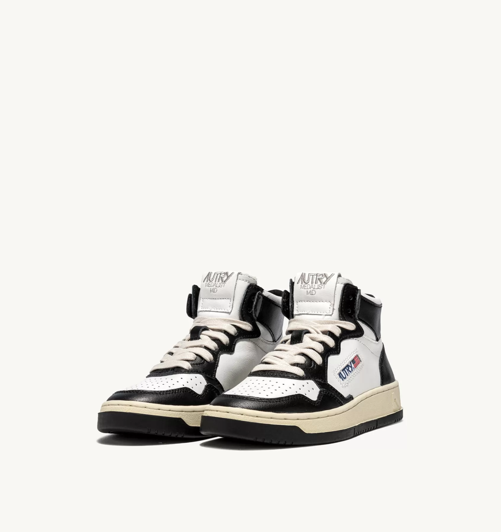 Männer AUTRY Sneakers Medalist Mid Aus Zweifarbigem Leder Weiss Und Schwarz