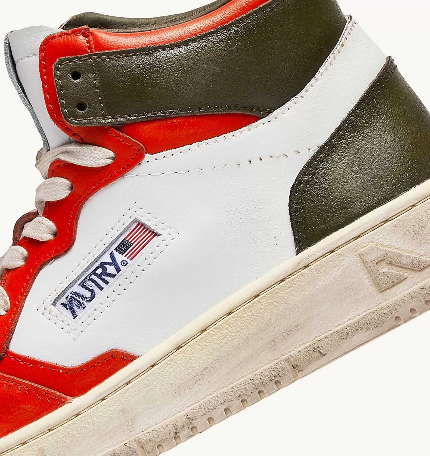 Männer AUTRY Sneakers Medalist Mid Super Vintage Aus Leder In Weiss, Orange Und Tarnfarbe