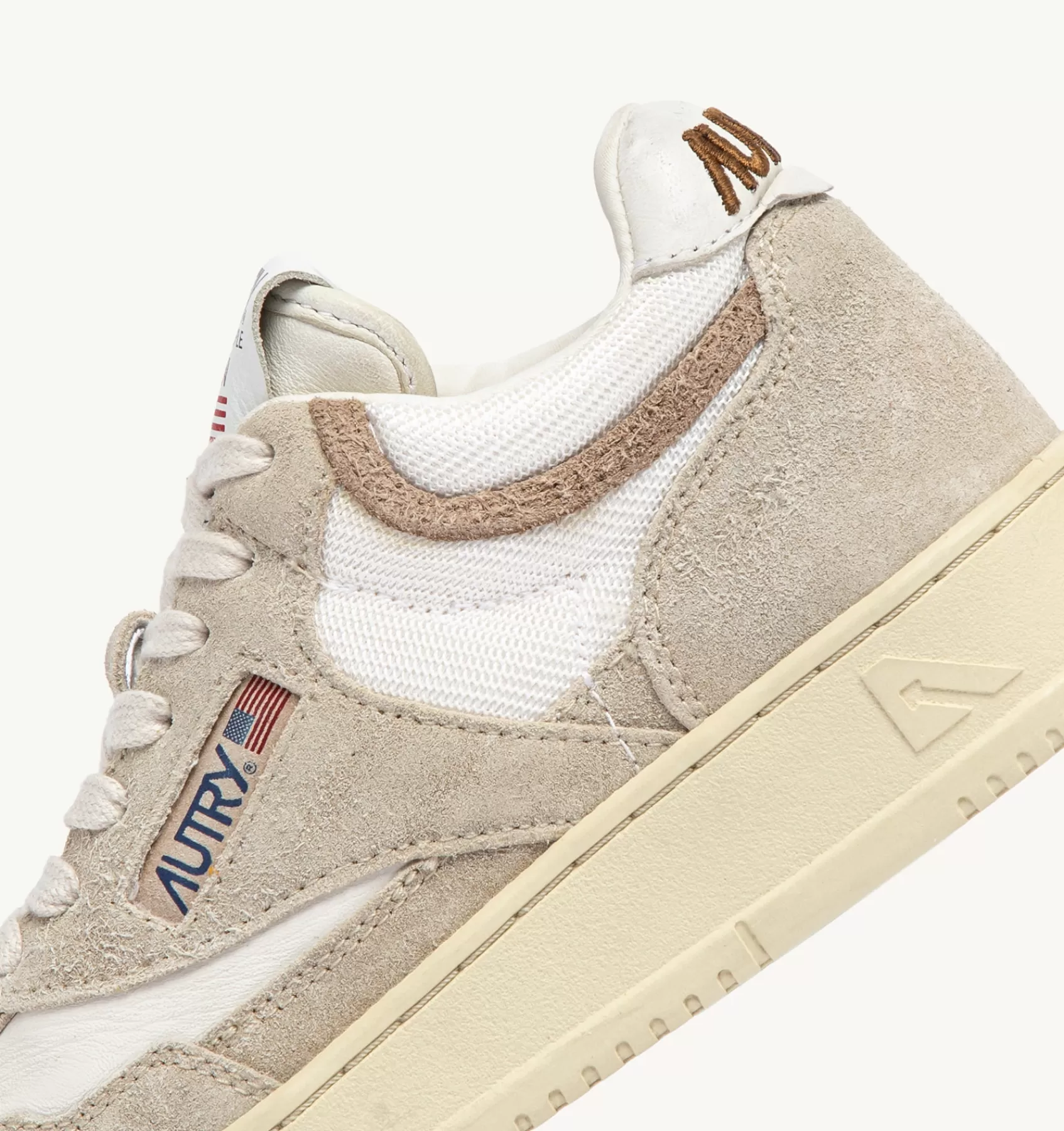Frauen AUTRY Sneakers Open Mid Aus Zigenleder, Gewebe Und Wildleder In Weiss Ecru Und Beige