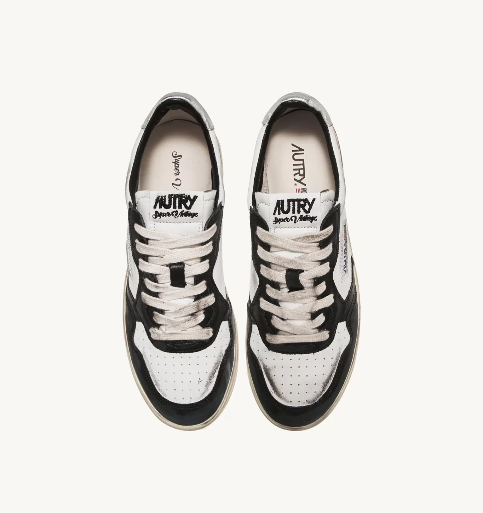 Frauen AUTRY Sneakers Super Vintage Low Aus Leder In Weiss, Schwarz Und Silber